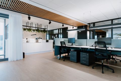 Inrichting kantoorpand Carmat /7Co Textiles te Zevenbergen