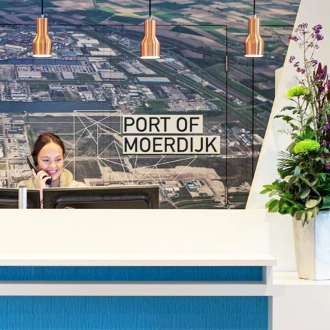 Inrichting kantoorpand Port Of Moerdijk (Havenbedrijf)